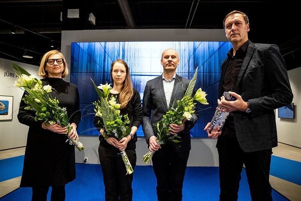 
















The
daily Postimees awarded the title of Person of the Year to the authors of the
Memorial to the Victims of Communism


